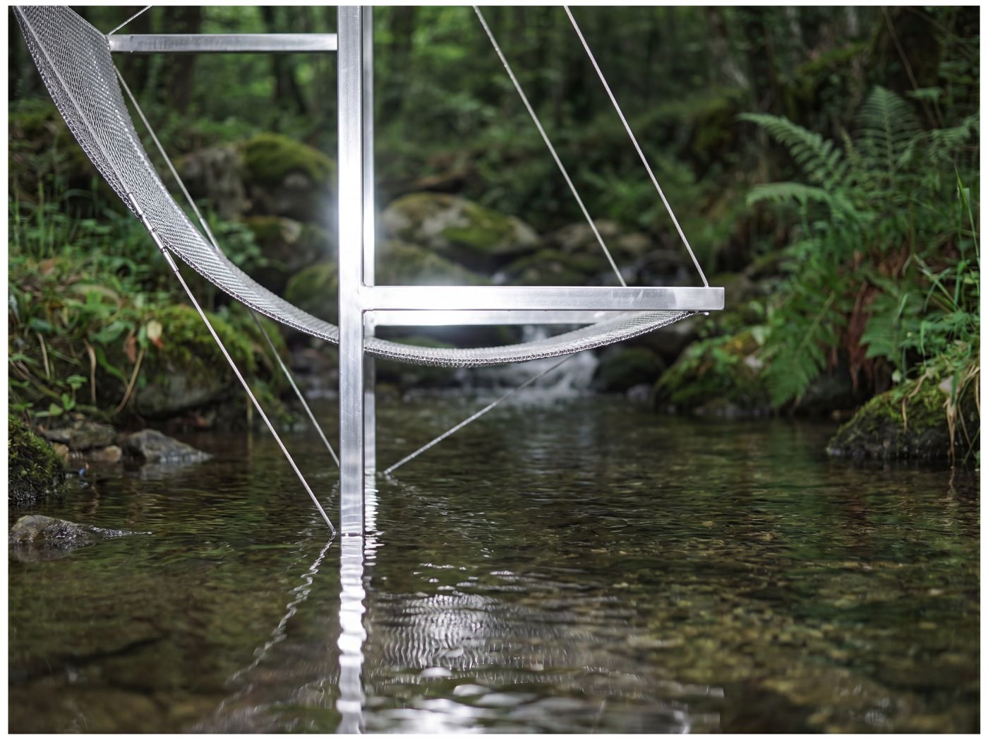 Maille inox au fil de l'eau