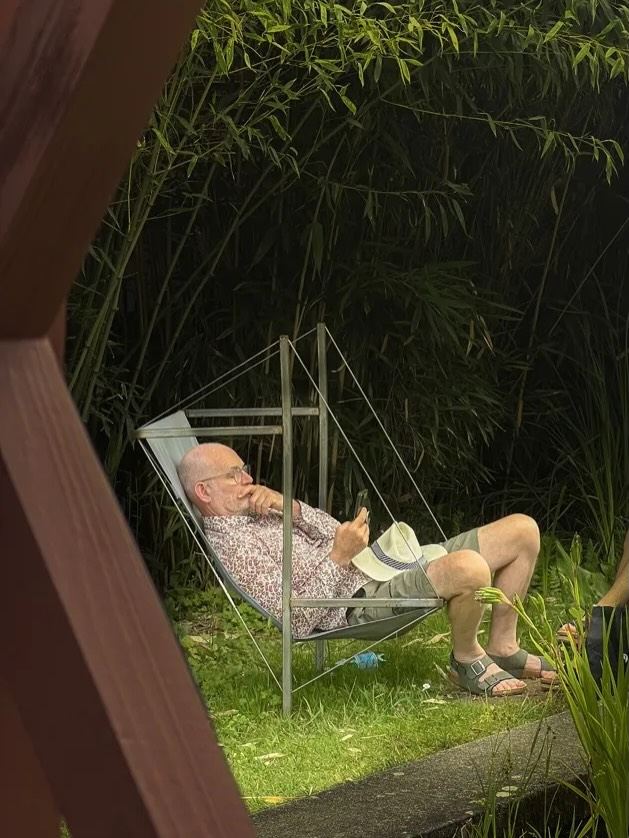 Détente dans la maille inox